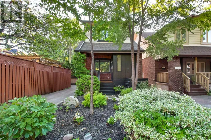 10 WINNETT AVENUE, Toronto (Humewood-Cedarvale), Ontario M6C3L3