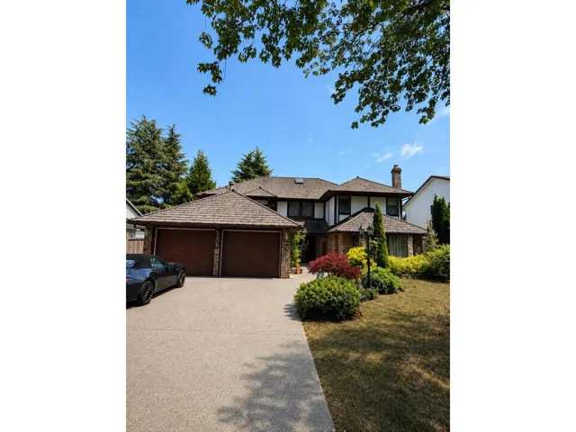 6268 131A AVENUE, Surrey, British Columbia V3X1N9