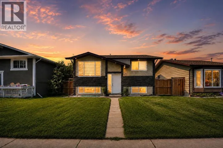 115 Abingdon Crescent NE, Calgary, Alberta T2A6W8