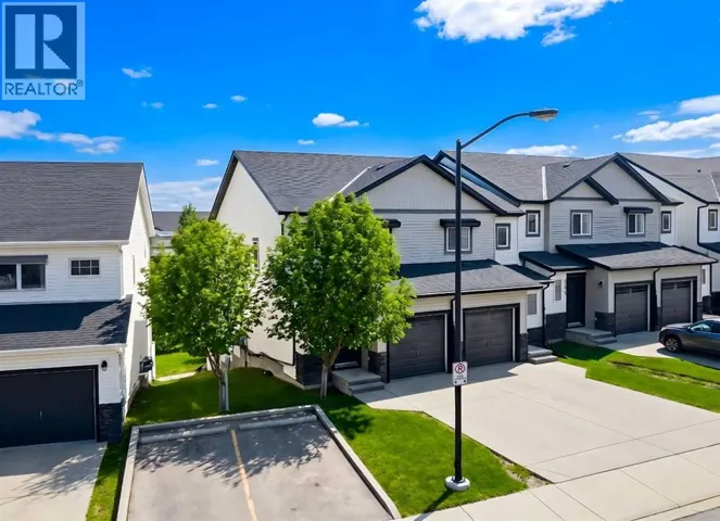 137 Pantego Lane NW, Calgary, Alberta T2K0T1