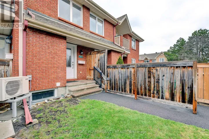 203 - 1760 CABARET LANE, Ottawa, Ontario K4A2H1