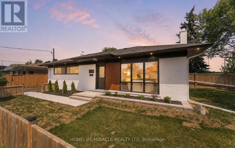 22 ARNPRIOR ROAD, Toronto (Bendale), Ontario M1K5A6