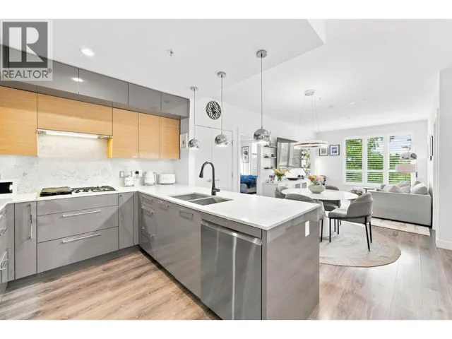 401 1327 DRAYCOTT ROAD, North Vancouver, British Columbia V7J1W1