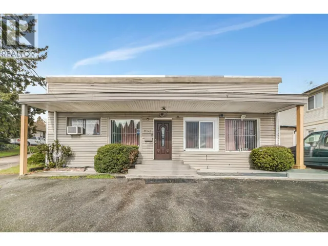 2141 MARINE WAY, New Westminster, British Columbia V3M2H2