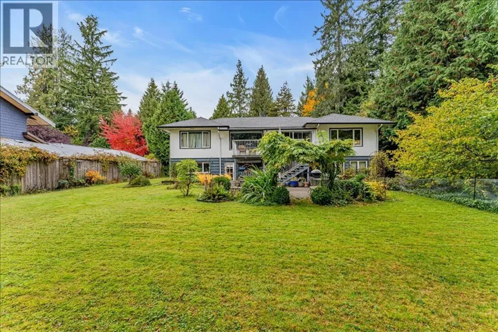 360 KEITH ROAD, West Vancouver, British Columbia V7T1L7
