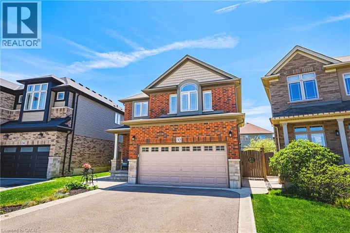 32 DULGAREN Street, Hamilton, Ontario L8W3Y8