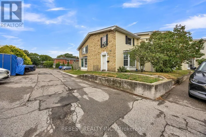 1 - 73 ARBOUR GLEN CRESCENT, London East (East A), Ontario N5Y1Z9