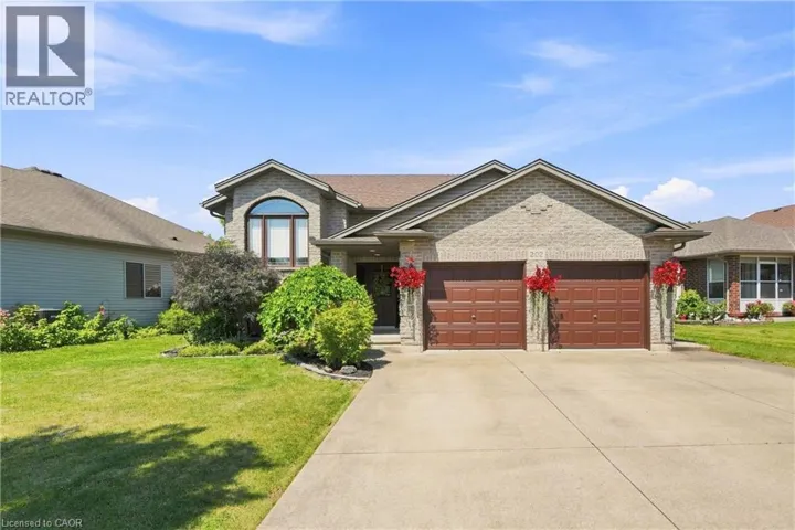 202 WELLBROOK Boulevard, Welland, Ontario L3C7M9