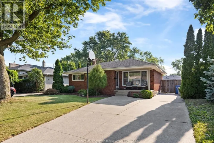 462 DORMAR DRIVE, Windsor, Ontario N8S3Z4
