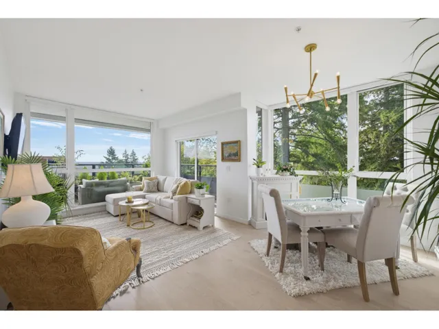 403 6585 195A STREET, Surrey, British Columbia V4N6Y9