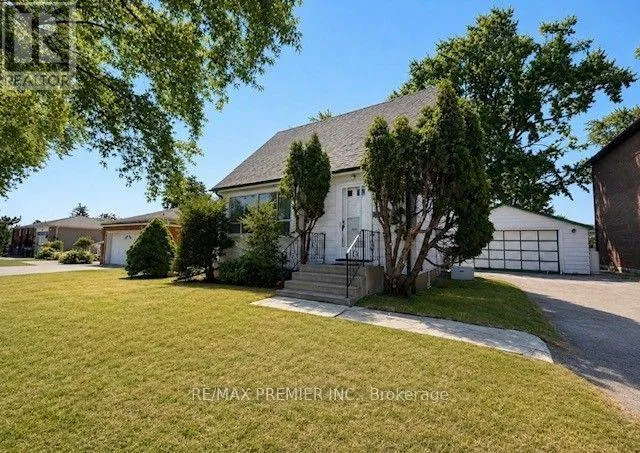 21 AURA LEA BOULEVARD, Toronto (Humberlea-Pelmo Park), Ontario M9M1K2