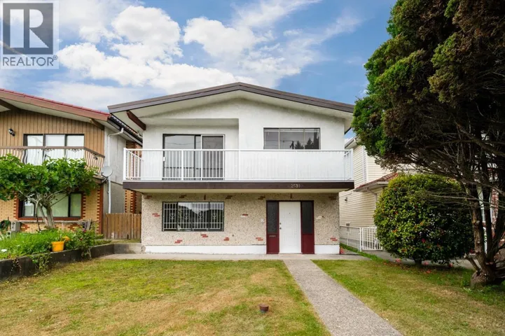 2539 E 34TH AVENUE, Vancouver, British Columbia V5R2T1