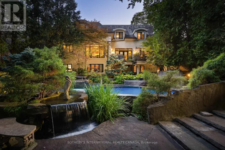23 EDENBROOK HILL, Toronto (Edenbridge-Humber Valley), Ontario M9A3Z7