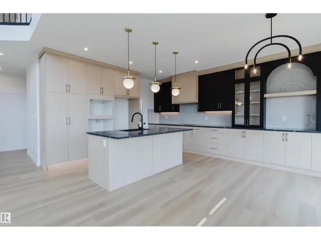 3327 Chernowski WY SW, Edmonton, Alberta T6W5V6