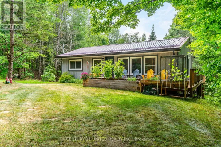 1001 ENGLISH CIRCLE, Highlands East (Glamorgan), Ontario K0M1R0