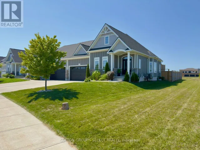 4 BROOKLAWN DRIVE, Lambton Shores (Grand Bend), Ontario N0M1T0