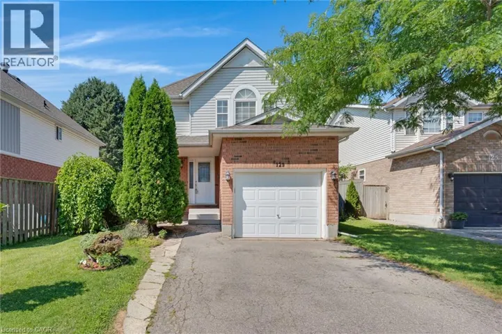 129 KOVAC Road, Cambridge, Ontario N1R8K4