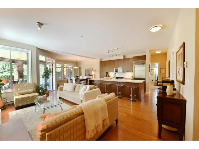 108 3355 ROSEMARY HEIGHTS DRIVE, Surrey, British Columbia V3Z2H5