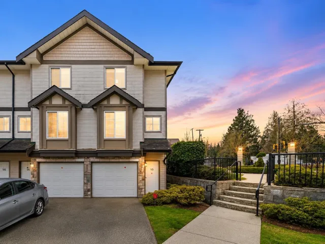 15 14855 100 AVENUE, Surrey, British Columbia V3R2W1