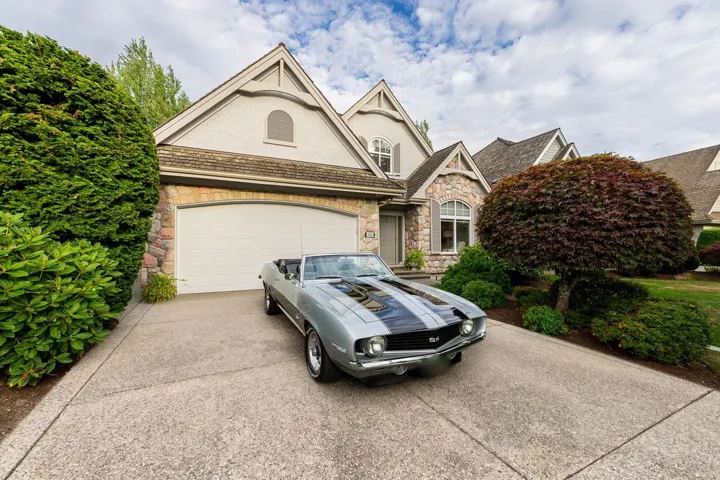 3338 157A STREET, Surrey, British Columbia V3Z3Y4