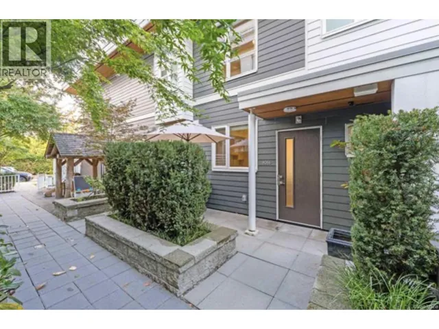 4066 YUKON STREET, Vancouver, British Columbia V5Y0L4
