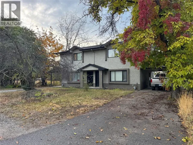 1033/1035 Laurier Avenue, Kelowna, British Columbia V1Y6B2