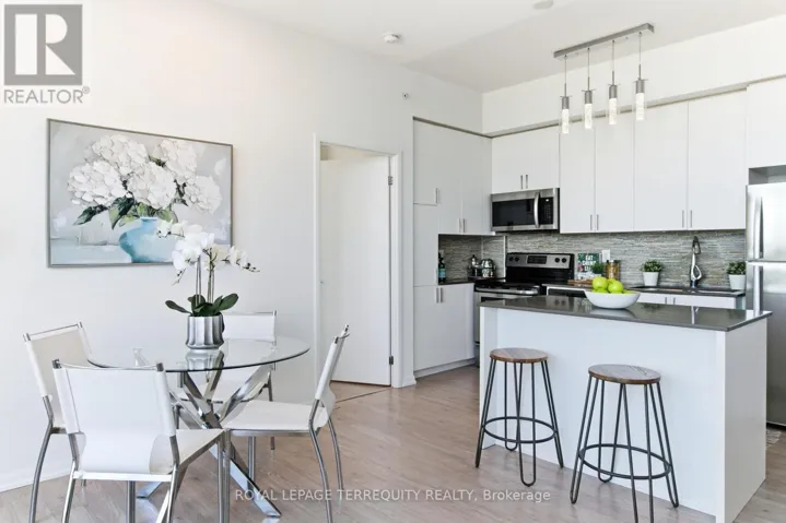 831 - 36 VIA BAGNATO BOULEVARD, Toronto (Yorkdale-Glen Park), Ontario M6N0B7