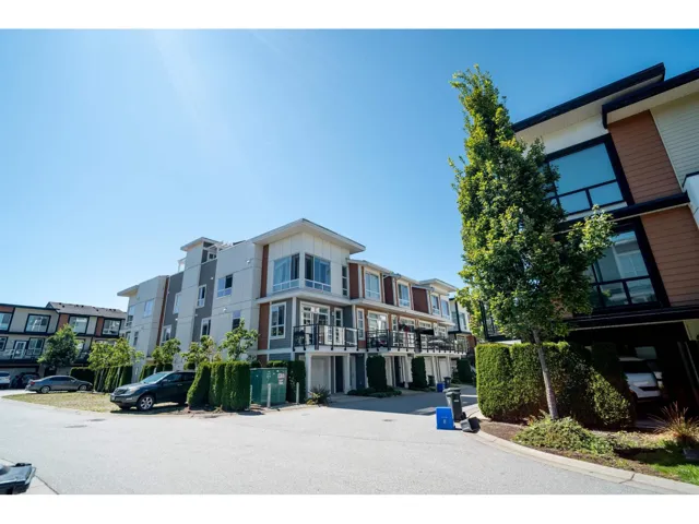 64 20857 77A AVENUE, Langley, British Columbia V2Y0W7
