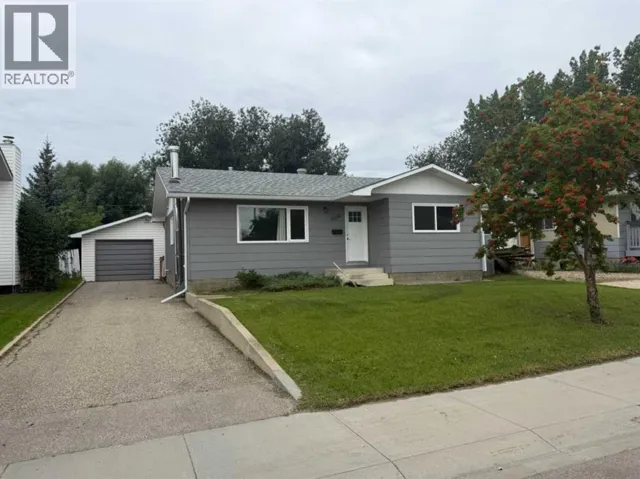 9730 117 Avenue, Grande Prairie, Alberta T8V3P4