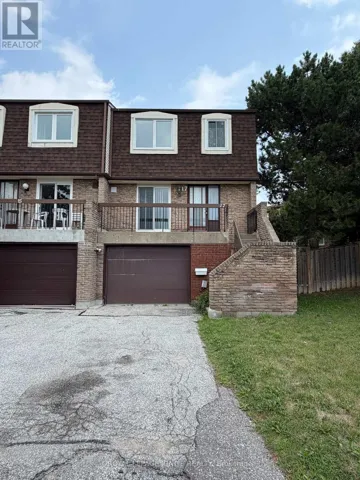 8 - 17 SANDHURST CIRCLE, Toronto (Agincourt North), Ontario M1S4B2