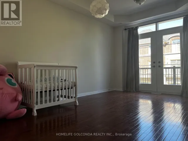139 CHAPMAN COURT, Aurora (Aurora Grove), Ontario L4G0E2