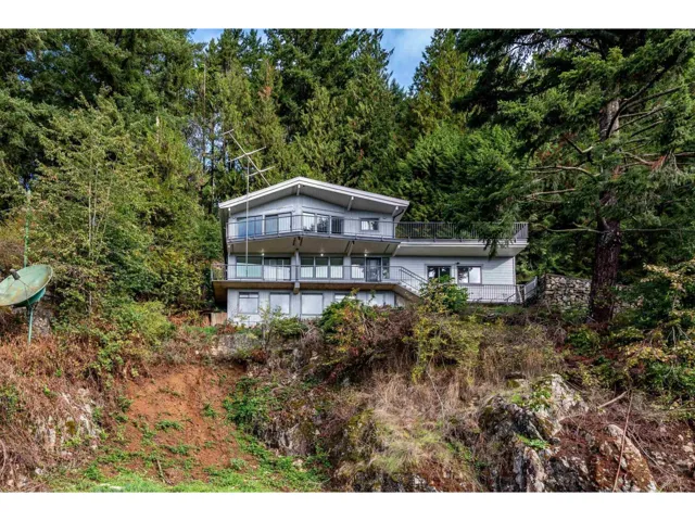 47005 YALE ROAD, Little Mountain, Chilliwack, British Columbia V2P2S6