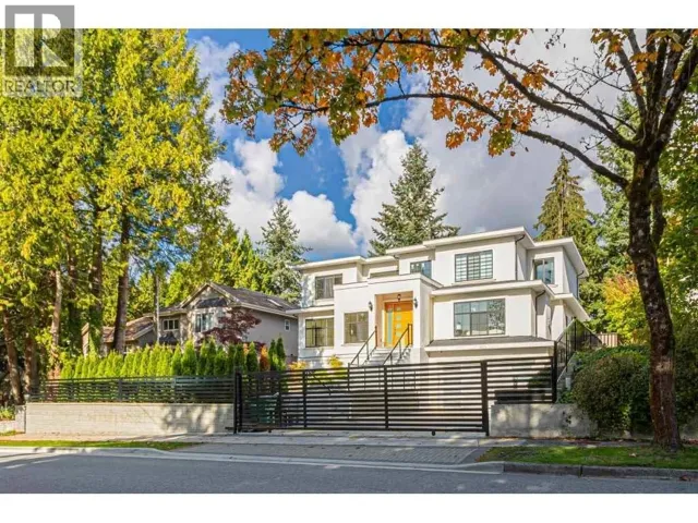 8267 GOVERNMENT ROAD, Burnaby, British Columbia V5A2E4