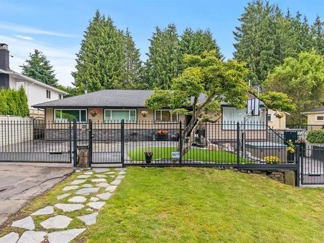 1360 EVERALL STREET, White Rock, British Columbia V4B3S6