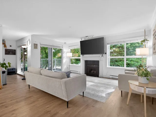 207 9668 148 STREET, Surrey, British Columbia V3R0W2
