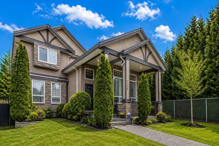 7506 143C STREET, Surrey, British Columbia V3W1S2
