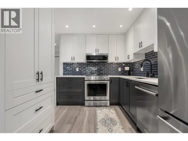 203 825 W 15TH AVENUE, Vancouver, British Columbia V5Z1R8