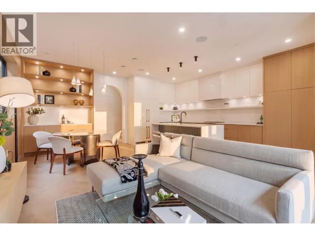 2 4956 CHESTER STREET, Vancouver, British Columbia V5W3A8