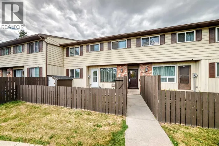 33, 175 Manora Place, Calgary, Alberta T2A4P6