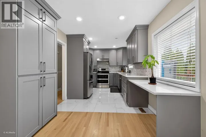 Upper 22939 128 AVENUE, Maple Ridge, British Columbia V2X4R7
