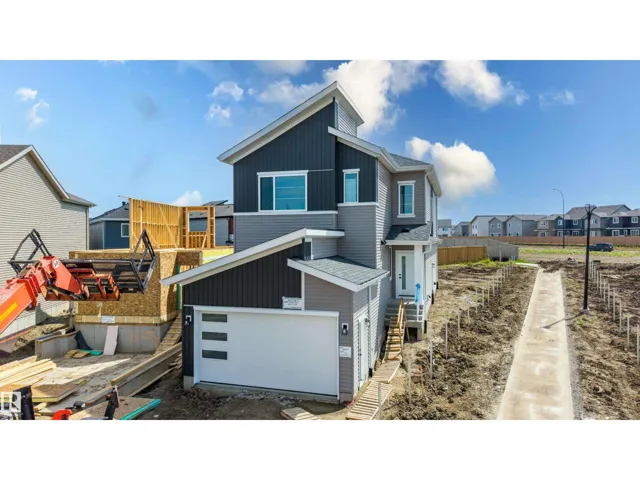 2403 209 ST NW, Edmonton, Alberta T6M3L4