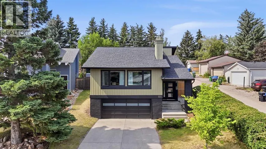 111 Coachwood Crescent SW, Calgary, Alberta T3H1C2