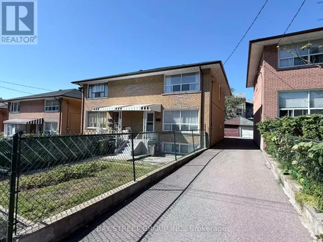 366 HIGHFIELD ROAD, Toronto (Greenwood-Coxwell), Ontario M4L2V6