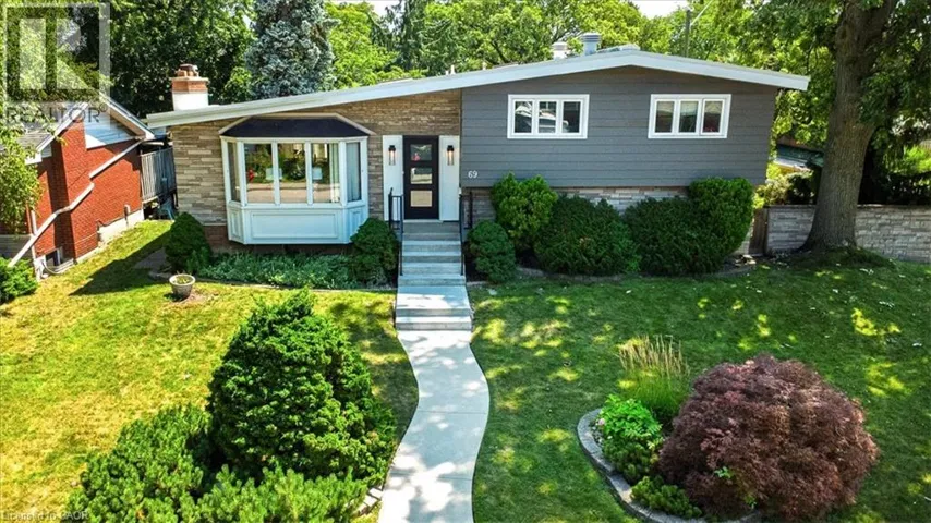 69 PLEASANT Avenue, Hamilton, Ontario L9C4M8