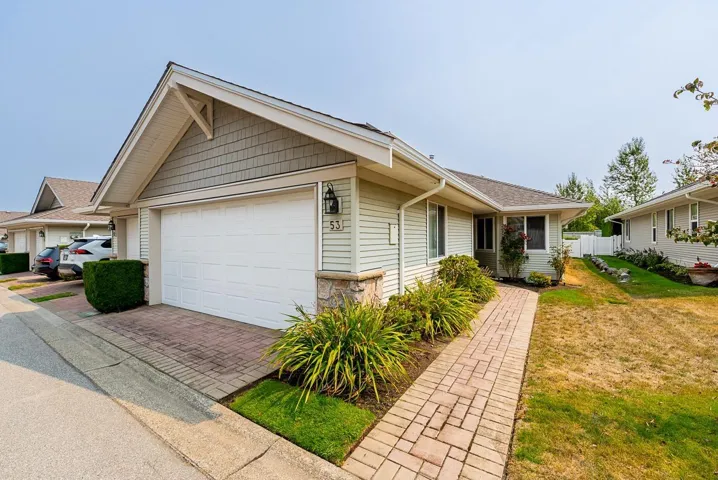 53 17516 4 AVENUE, Surrey, British Columbia V3S0S1