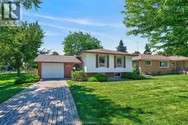 18 CAMEO DRIVE, Leamington, Ontario N8H1J2