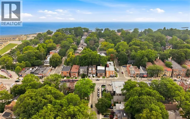 1 KINGSWOOD Road Unit# R, Toronto, Ontario M4E3N4