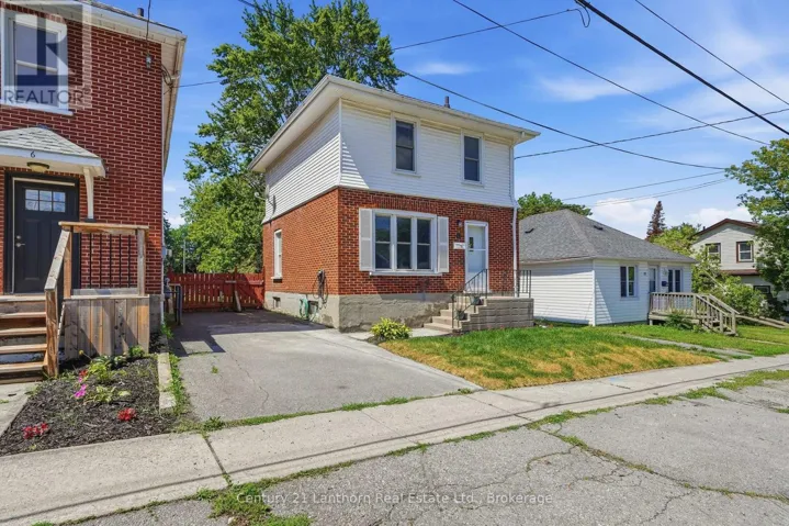 8 BETTES STREET, Belleville (Belleville Ward), Ontario K8N3W3
