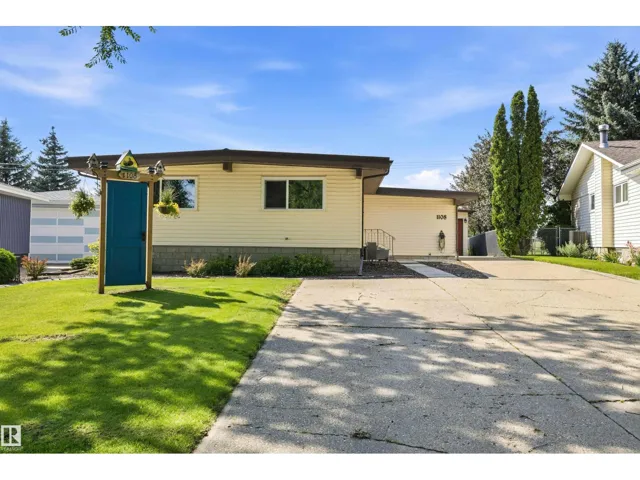 1108 MOYER DR NW, Sherwood Park, Alberta T8A1E6