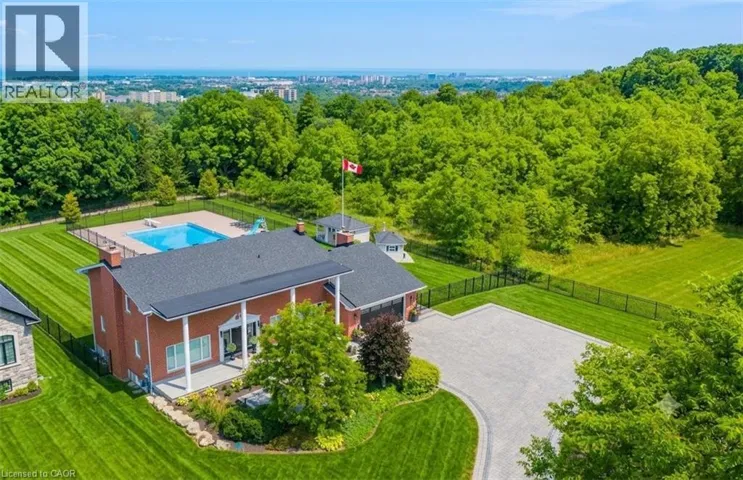 10 AZALEA Court, Stoney Creek, Ontario L8J1K4